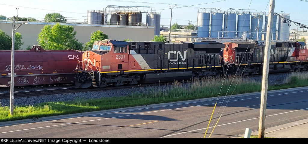 CN 2331